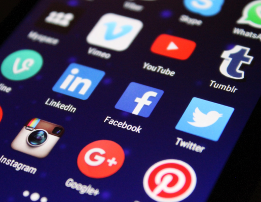 Instagram, TikTok, YouTube, Twitter, Facebook, LinkedIn ve daha fazla sosyal medya platformu ikonları